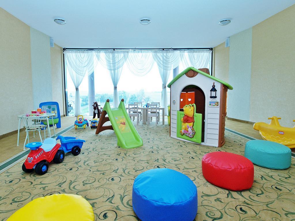 Hotel Fajkier Крочице Екстериор снимка